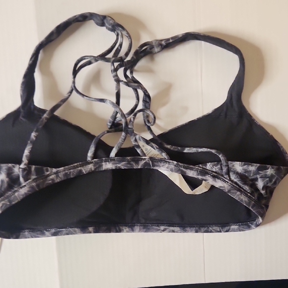 Lululemon Athletica Free To Be Zen Sports Bra Size 8 Nwt - Picture 7 of 9